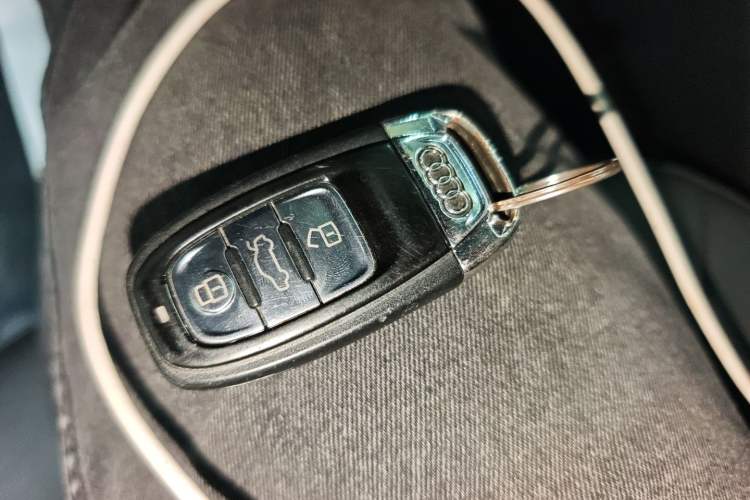 Used Audi A7 2016 35 TFSI Fashion Model Vehicle Key