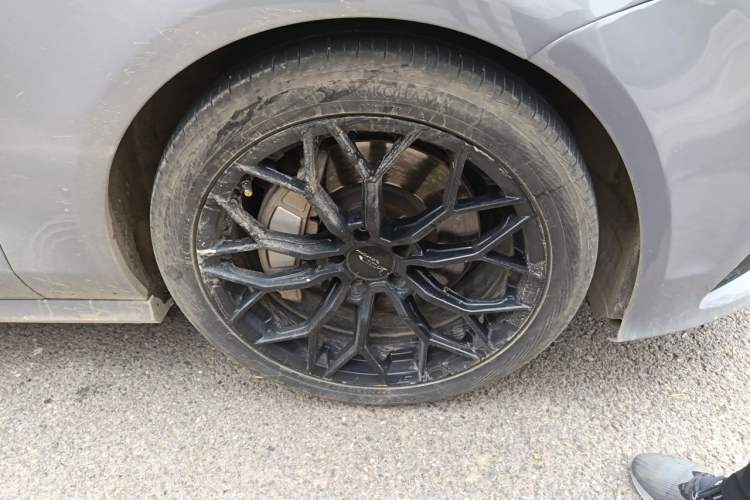 Used Audi A7 2016 50 TFSI quattro Comfort Model Right Front Wheel Hub