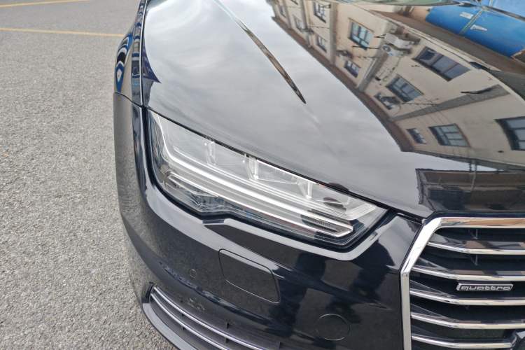 Used Audi A7 2017 35 TFSI Fashion Model Right Front Headlight