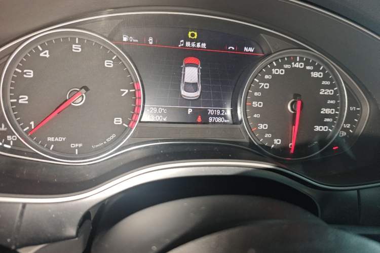 Used Audi A7 2017 40 TFSI Ambition Edition Odometer Close Up