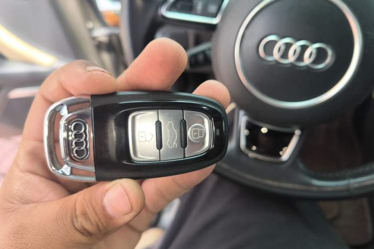 Used Audi A7 2017 50 TFSI quattro Comfort Model Vehicle Key