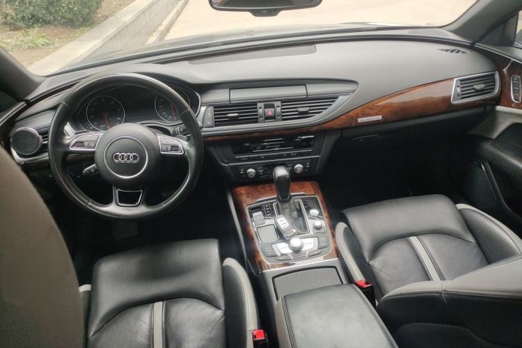 Used Audi A7 2017 50 TFSI quattro Comfort Model Center Console