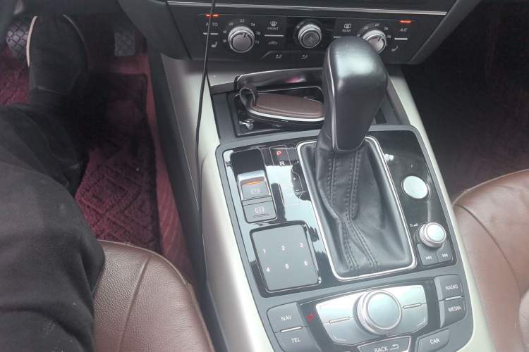 Used Audi A7 2017 40 TFSI Ambition Edition Gear Lever