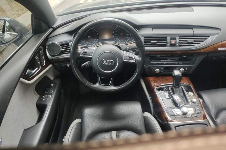 Used Audi A7 2017 50 TFSI quattro Comfort Model Steering Wheel