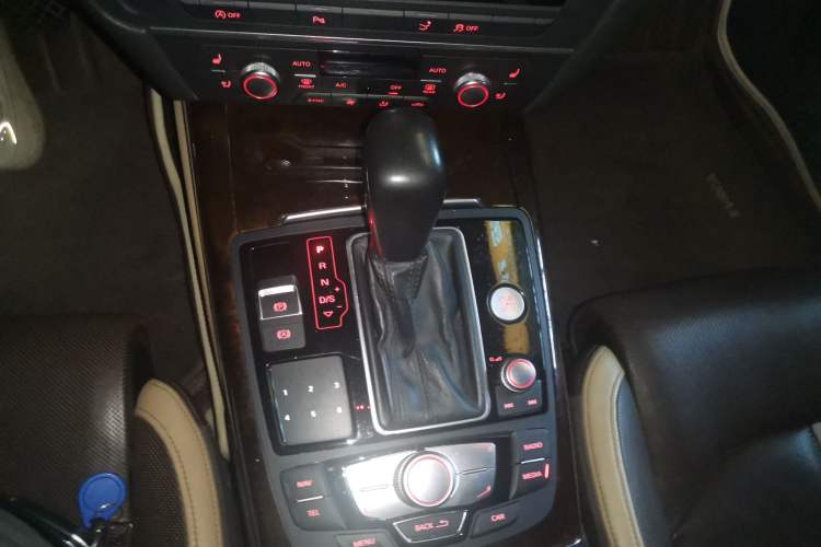 Used Audi A7 2017 50 TFSI quattro Comfort Model Gear Lever