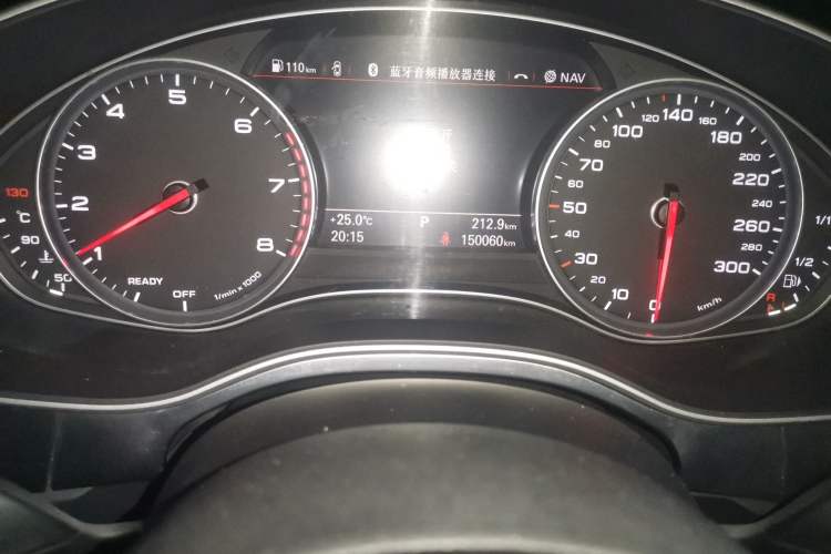 Used Audi A7 2017 50 TFSI quattro Comfort Model Odometer Close Up