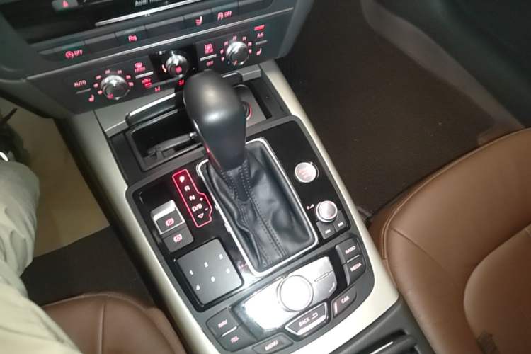 Used Audi A7 2017 40 TFSI Ambition Edition Gear Lever