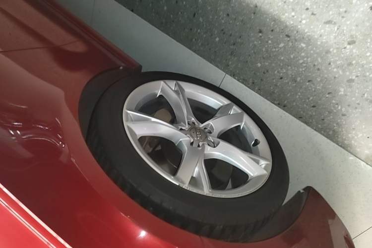 Used Audi A7 2017 40 TFSI Ambition Edition Left Front Wheel Hub