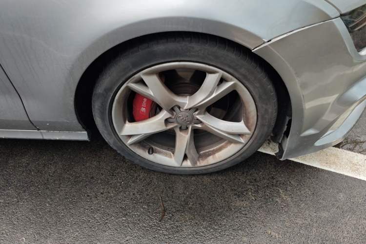 Used Audi A7 2017 40 TFSI Ambition Edition Right Front Wheel Hub