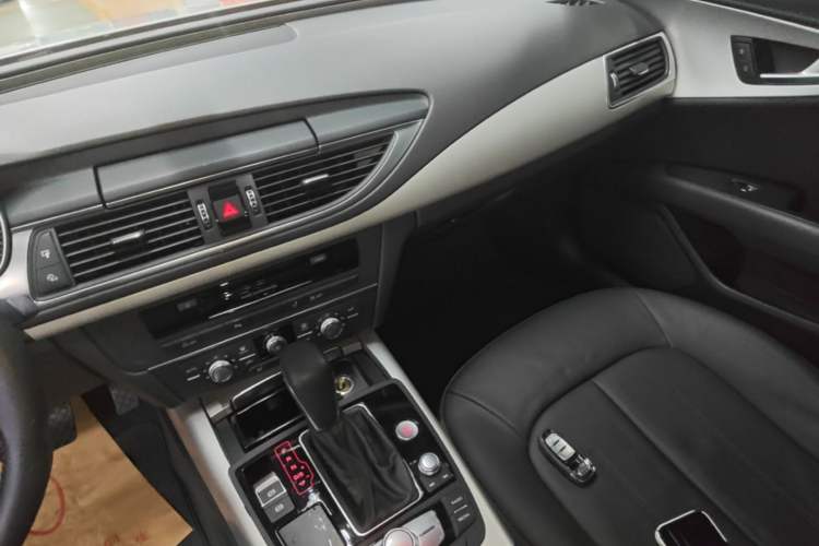 Used Audi A7 2017 35 TFSI Fashion Model Audio And AC Panel