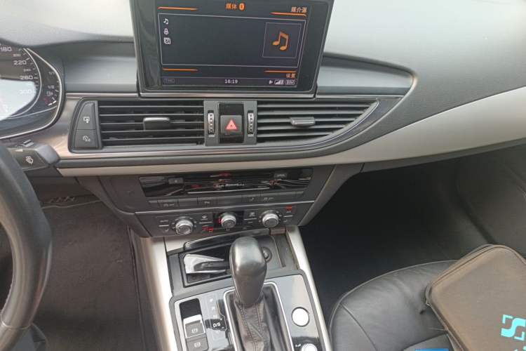 Used Audi A7 2017 35 TFSI Fashion Model Audio And AC Panel