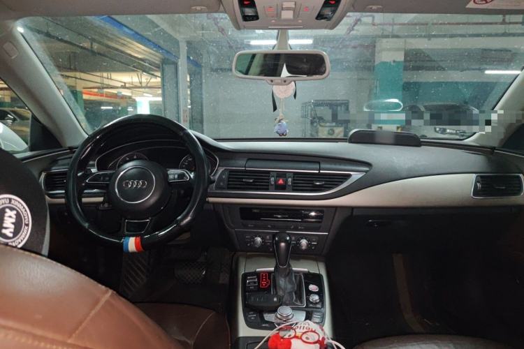 Used Audi A7 2017 40 TFSI Ambition Edition Center Console
