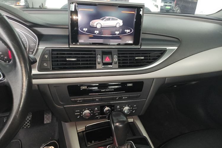 Used Audi A7 2017 40 TFSI Ambition Edition Center Console
