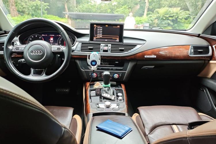 Used Audi A7 2017 50 TFSI quattro Comfort Model Center Console