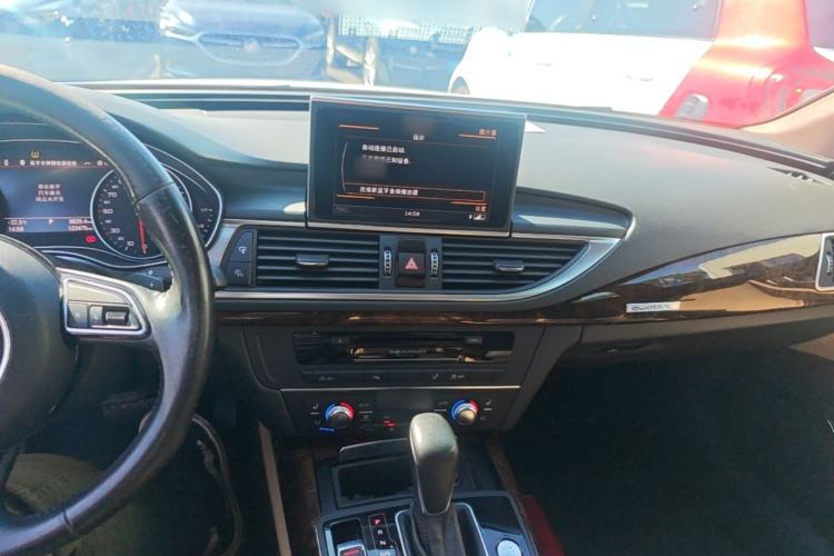 Used Audi A7 2017 50 TFSI quattro Comfort Model Center Console