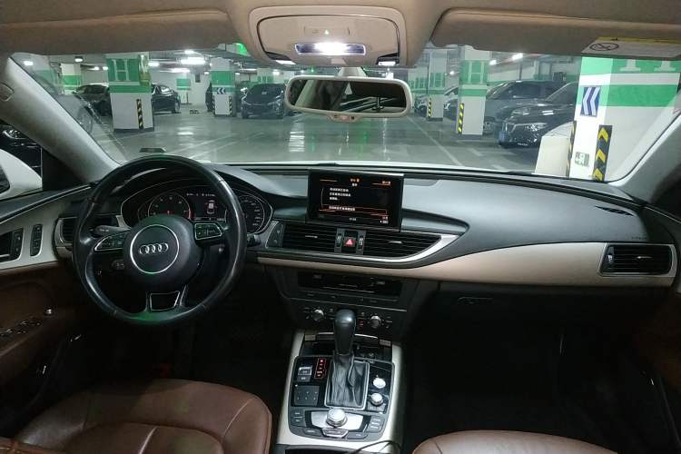 Used Audi A7 2017 40 TFSI Ambition Edition Center Console