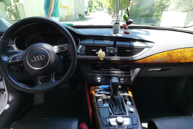 Used Audi A7 2017 50 TFSI quattro Comfort Model Center Console