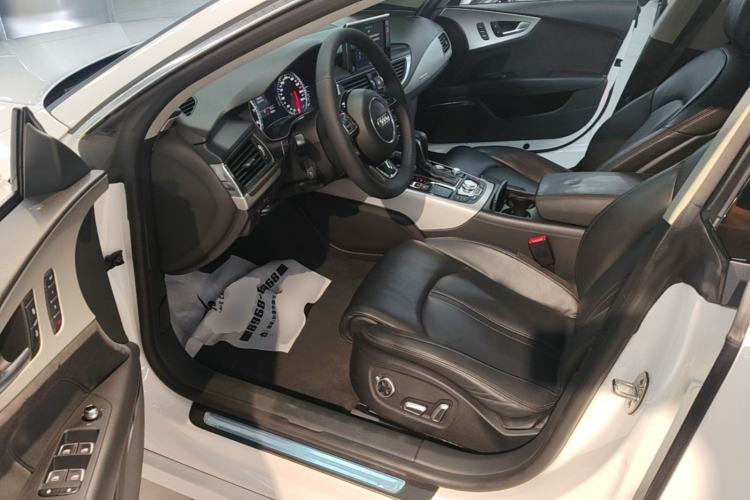 Used Audi A7 2017 40 TFSI quattro Technology Edition Driver Seat