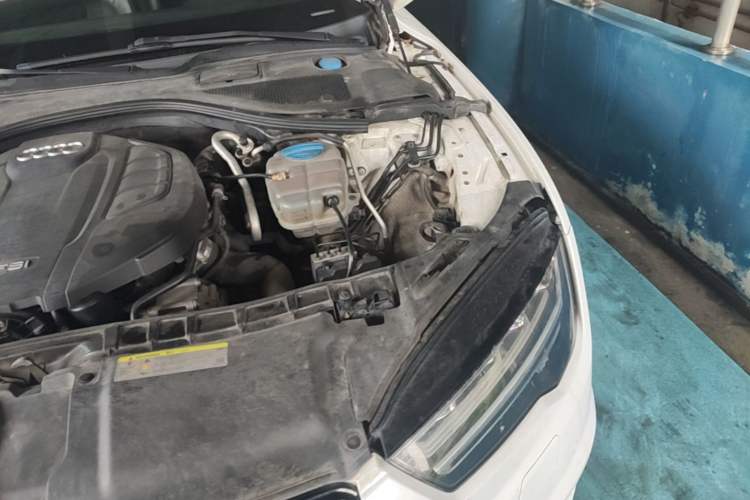 Used Audi A7 2017 35 TFSI Fashion Model Engine Bay Left