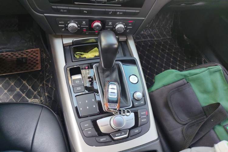 Used Audi A7 2017 40 TFSI Ambition Edition Gear Lever