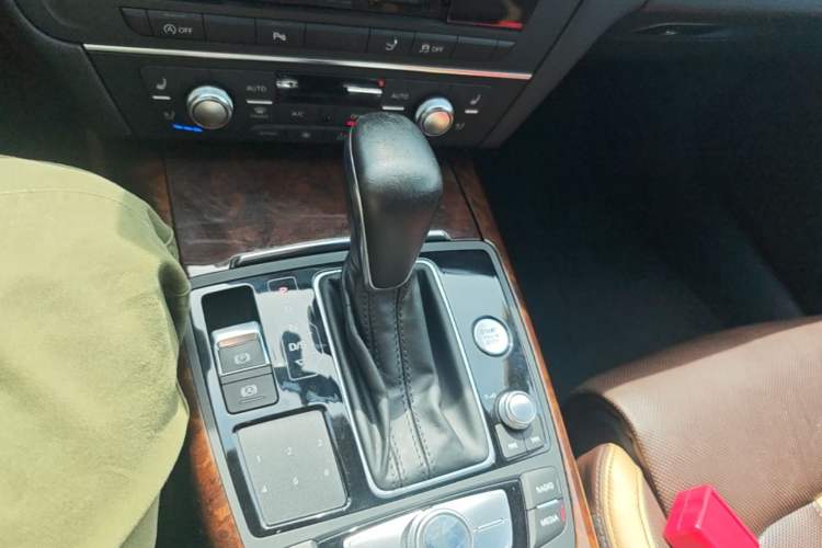 Used Audi A7 2017 50 TFSI quattro Comfort Model Gear Lever