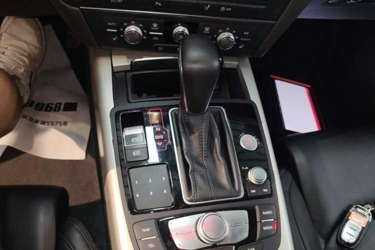 Used Audi A7 2017 40 TFSI quattro Technology Edition Gear Lever