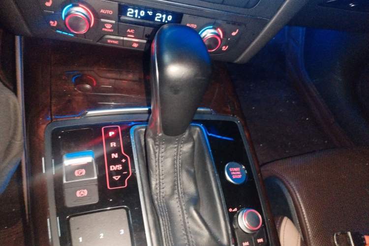 Used Audi A7 2017 50 TFSI quattro Comfort Model Gear Lever