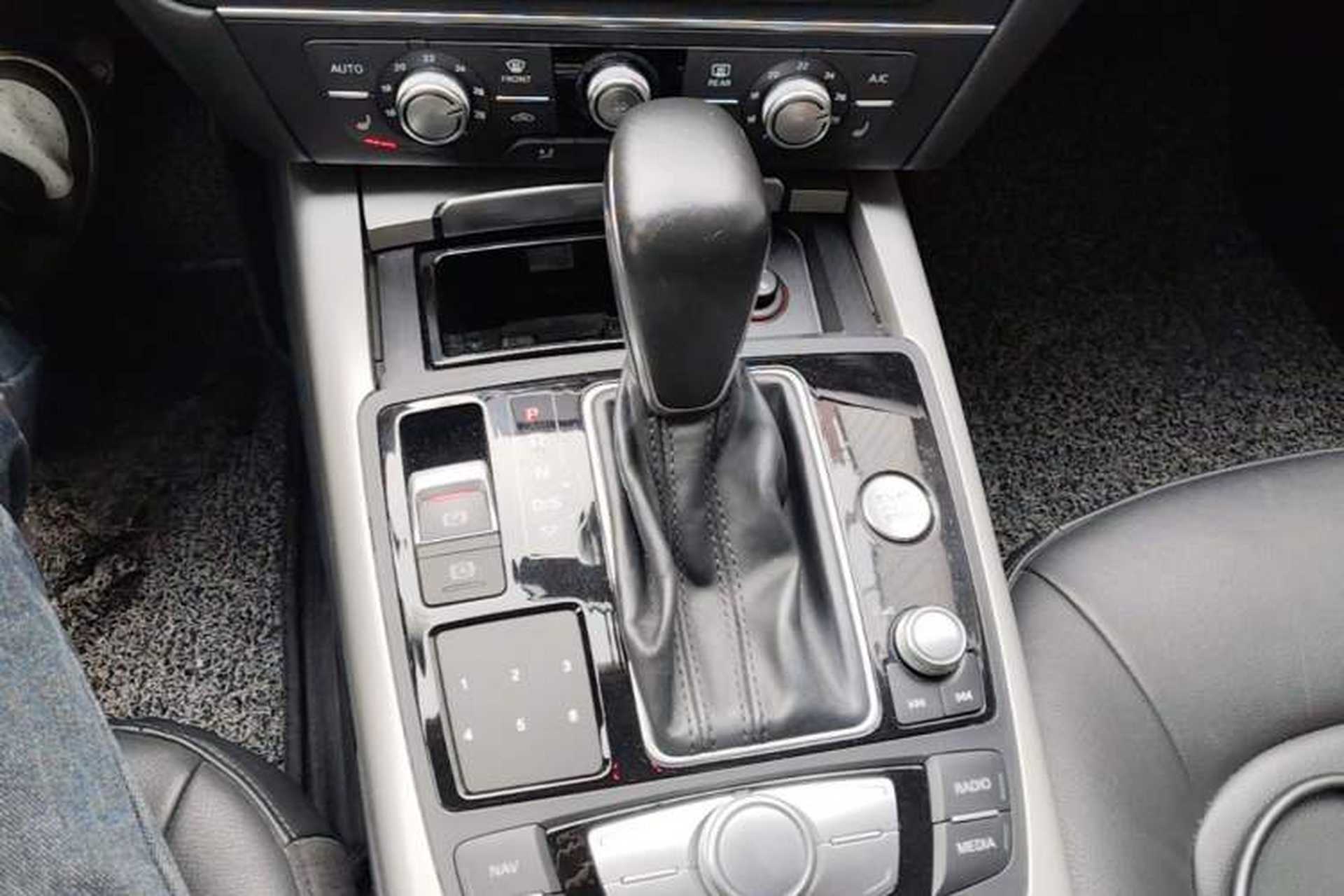 Used Audi A7 2017 40 TFSI Ambition Edition Gear Lever
