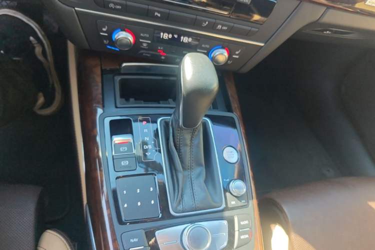 Used Audi A7 2017 50 TFSI quattro Comfort Model Gear Lever