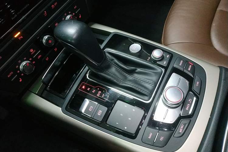 Used Audi A7 2017 40 TFSI Ambition Edition Gear Lever