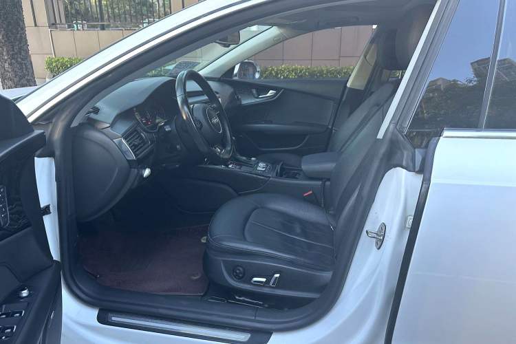 Used Audi A7 2017 40 TFSI Ambition Edition Interior 2