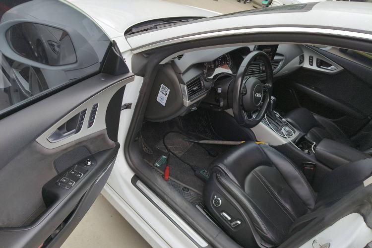 Used Audi A7 2017 40 TFSI quattro Technology Edition Interior 3