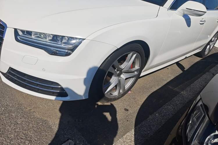 Used Audi A7 2017 50 TFSI quattro Comfort Model Left Front Wheel Hub