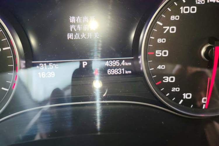 Used Audi A7 2017 40 TFSI Ambition Edition Odometer Close Up