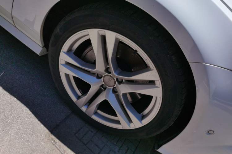 Used Audi A7 2017 50 TFSI quattro Comfort Model Right Front Wheel Hub