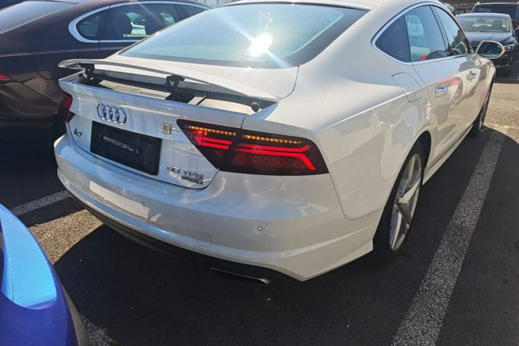 Used Audi A7 2017 50 TFSI quattro Comfort Model Right Rear Taillight