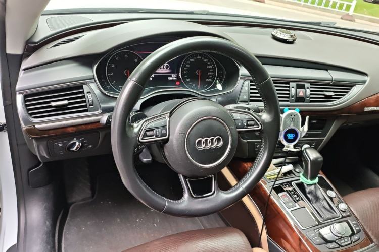 Used Audi A7 2017 50 TFSI quattro Comfort Model Steering Wheel