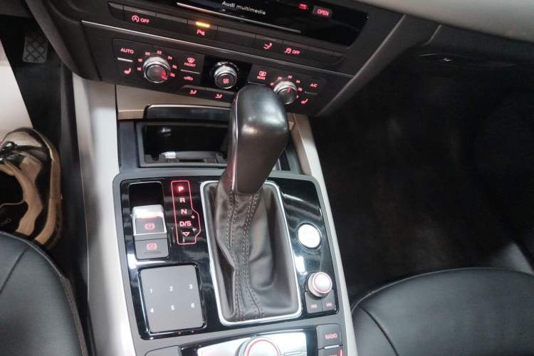 Used Audi A7 2017 40 TFSI Ambition Edition Gear Lever