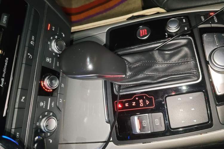 Used Audi A7 2017 40 TFSI Ambition Edition Gear Lever