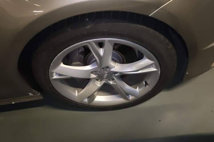 Used Audi A7 2017 40 TFSI Ambition Edition Right Front Wheel Hub