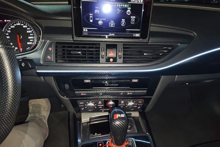 Used Audi A7 2018 40 TFSI Ambition Edition Audio And AC Panel