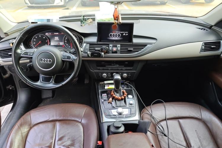 Used Audi A7 2018 40 TFSI Ambition Edition Center Console