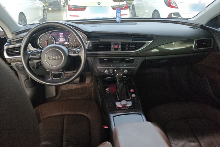 Used Audi A7 2018 40 TFSI Ambition Edition Center Console