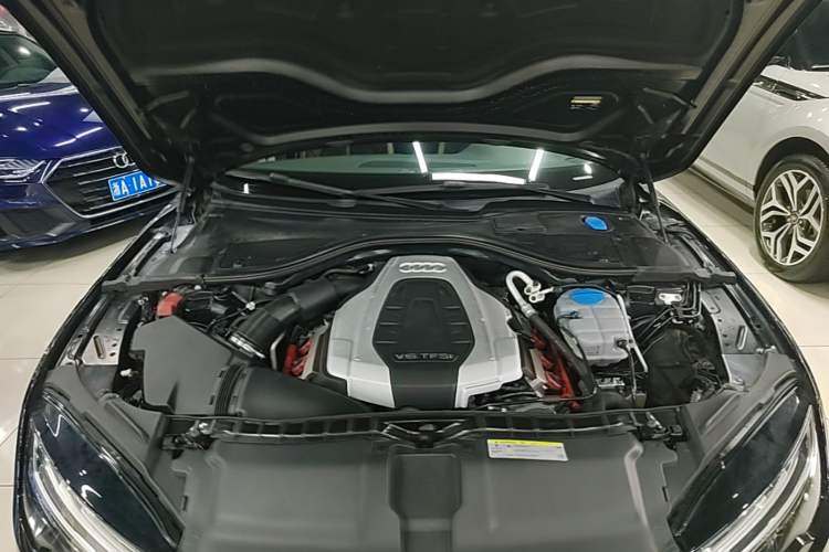Used Audi A7 2018 50 TFSI quattro Comfort Model Engine Bay