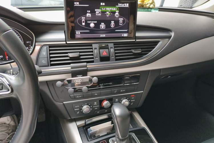 Used Audi A7 2018 40 TFSI Ambition Edition Audio And AC Panel