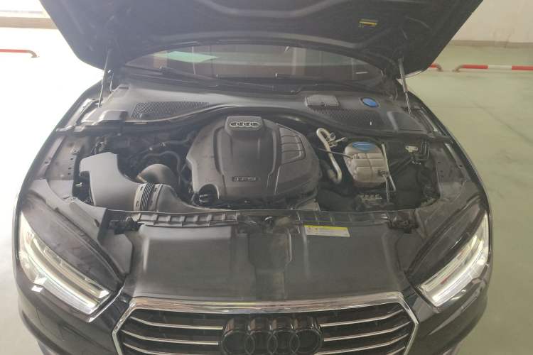 Used Audi A7 2018 35 TFSI Fashion Model Engine Bay
