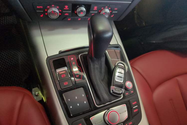 Used Audi A7 2018 35 TFSI Fashion Model Gear Lever