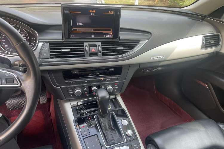 Used Audi A7 2018 40 TFSI quattro Technology Edition Interior 2
