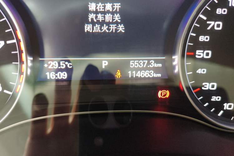 Used Audi A7 2018 40 TFSI Ambition Edition Odometer Close Up