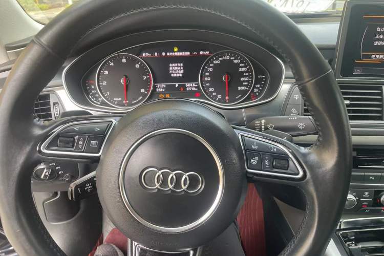 Used Audi A7 2018 40 TFSI quattro Technology Edition Odometer Close Up